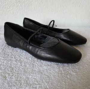 Violet & Red Leather Ballet Flats Women's Size 8.5 Black